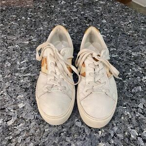 UGG Women’s Dinale Leather Cowprint Sneakers Size 9